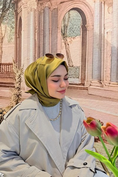 Levidor Yağ Yeşili Düz Twill İpek Eşarp