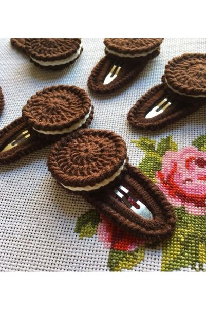 Genel Markalar Oreo Bisküvi Şeklinde Pinterest El Örgüsü Tığ İşi Çıt Çıt Toka