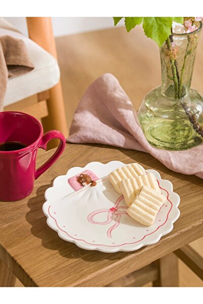LC Waikiki Ceramic Cake Plate with Bow and Teddy Bear Print 18 cm - 1 Piece