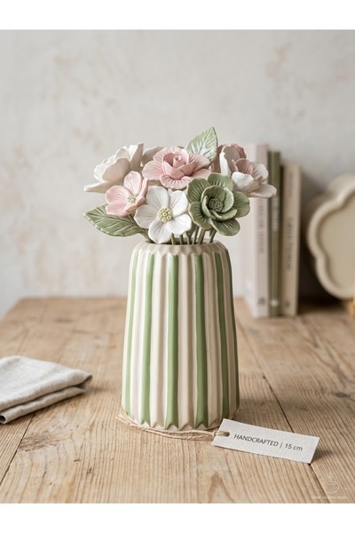 Louve Store 15 cm El Yapımı Oluklu Yeşil Ve Bej Detaylı Kuru Çiçek Vazosu ,Le...