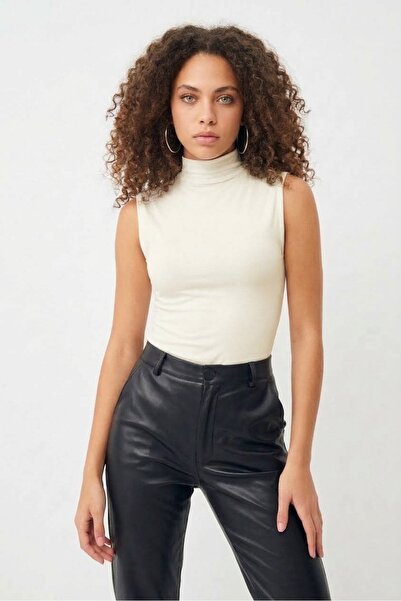 Boubon Co Women's Off-White Sleeveless Bodysuit