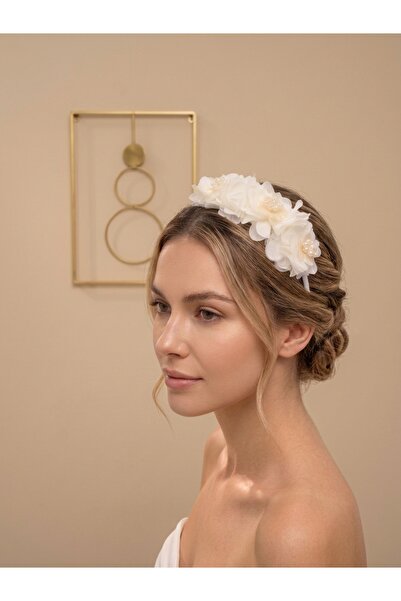 Eva Flore Limited Edition Beyaz Seramik Çiçekli İnci Detaylı Taç – El Yapımı ...