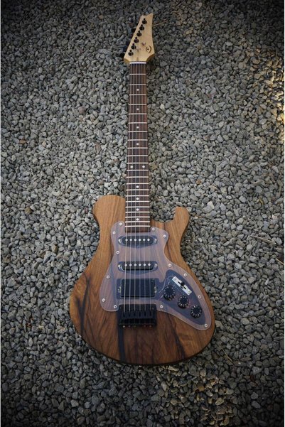 PUANDORG Elektro Gitar MODEL: GECE2 CUSTOM EPOKSİ & YILLANMIŞ AĞAÇ Kişiye Özel