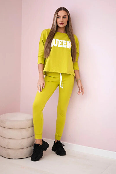 Kesi Set bluză și pantaloni verde kiwi, supradimensionat, cu imprimeu Queen ș...