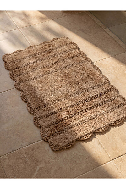 LC Waikiki Rmz Gi̇yi̇m Farkiyla Scallop Edged Bath Mat 50X80 cm