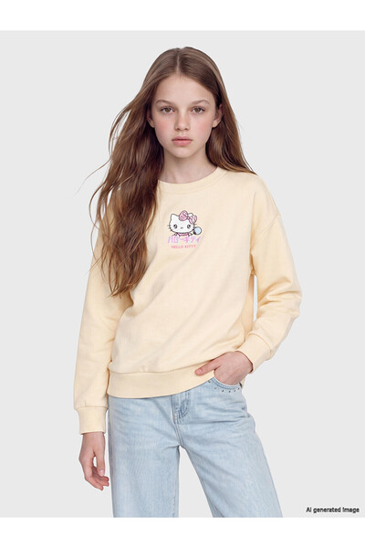 LC Waikiki Alita City Ecru Hello Kitty Printed Girls' Sweatshirt with a Diffe...