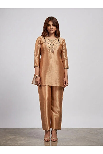VİNY Bronze Round Neck Embellished Kurta & Pant Set – Women's Indian Ethnic Wear