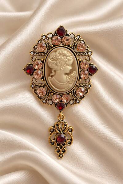 SELYEL Vintage Cameo Kabartma Portreli Kristal Taşlı Sallantılı Kadın Broş