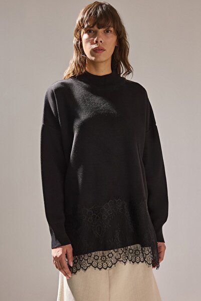 Touché Privé Lace Detail Sweater