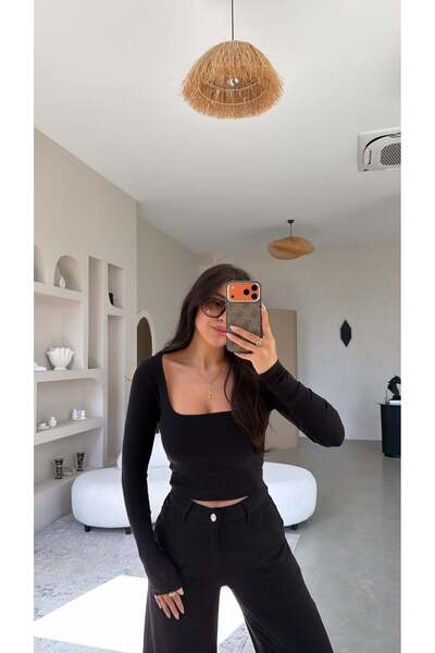 Buket Teke Siyah Kare Yaka Crop Pamuklu Uzun Kollu Basic