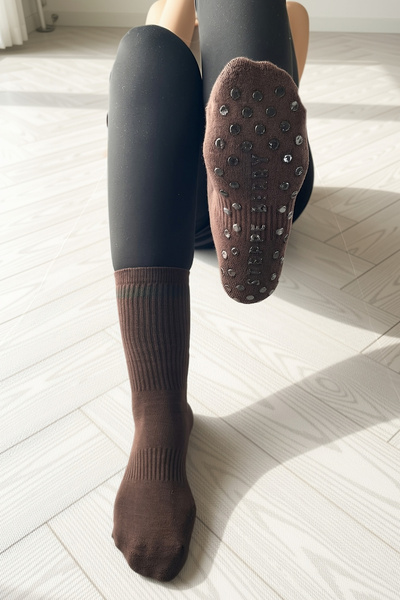 STEPPE BERRY Cotton Non-Slip Sole Towel Yoga and Pilates Socks
