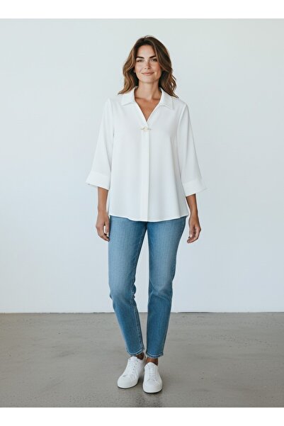 AYHAN Three-Quarter Sleeve Crepe Blouse with Brooch Accessory