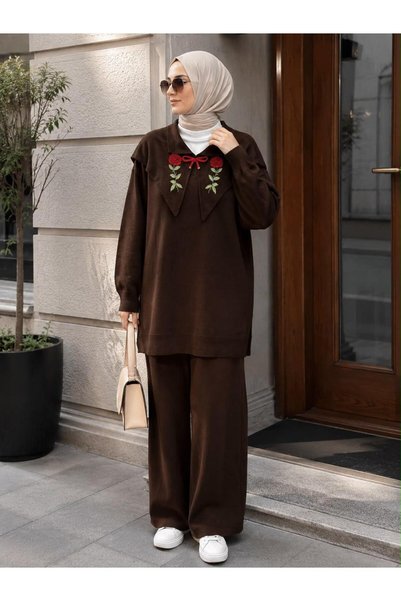 RD MİSSTANBUL COLLECTİON Bebe Yaka Gül Nakışlı Triko Takım