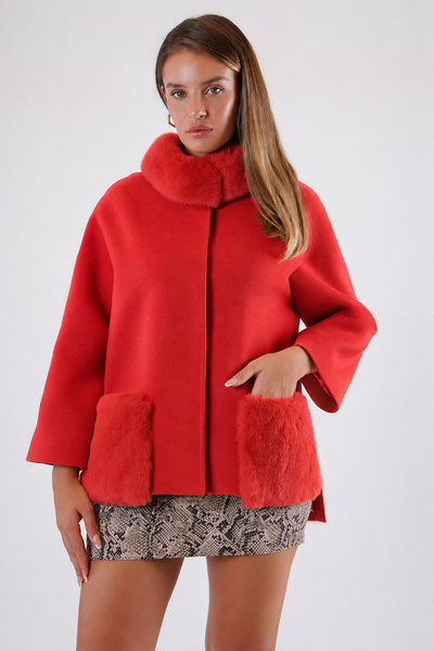 Leather Club Cashmere Coat with Pomegranate Flower Fur Accessories