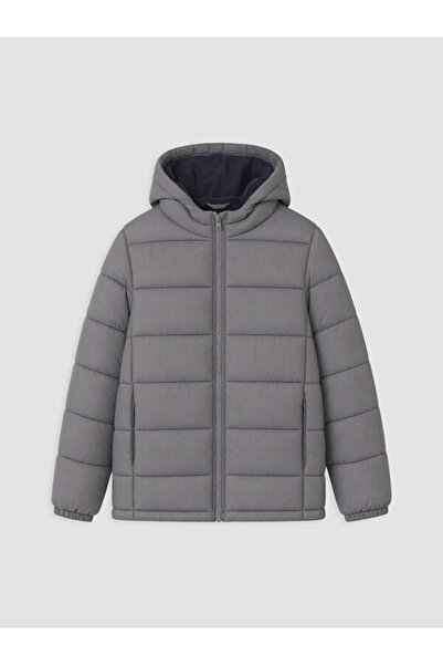 LC Waikiki Hooded puffer jacket for boys