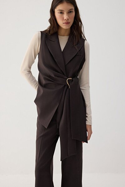 Touché Privé Vest and Pants Suit with Gold Accessories