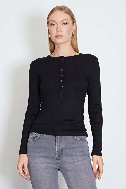 Fulla Moda Half Snap Slim Fit Blouse