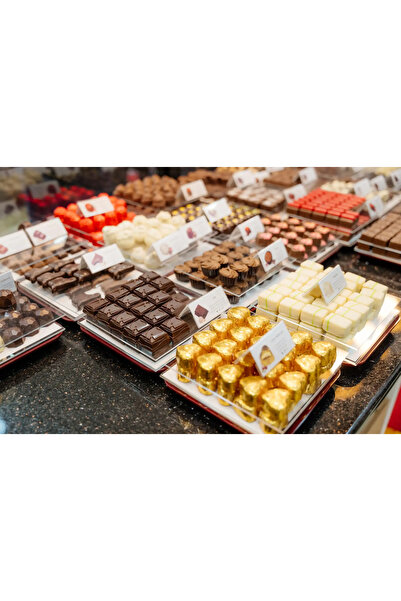Tea Forte Cutie cu 9 praline belgiene asortate Golden Ember Heart, Valentino Chocolatier - Tea Forté Romania