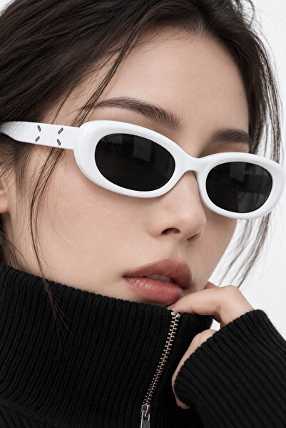 Generic Brand Women’s Tortoiseshell Oval Sunglasses with Dark Lenses – Full R...