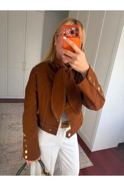Premium Kalite , Fularlı , Gold Düğmeli , Taba Gabardin Ceket