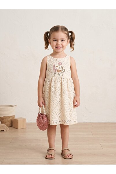 Cumino Girls' White Sleeveless Flower Embroidered Dress