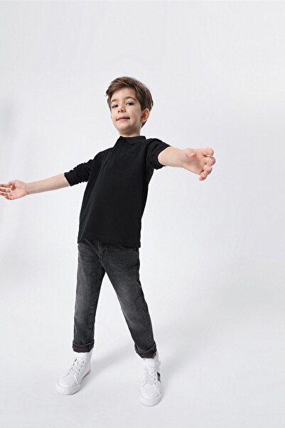 Lee Cooper تيشيرت للأولاد بياقة بولو Soon Pike باللون الأسود 201 LCB241009