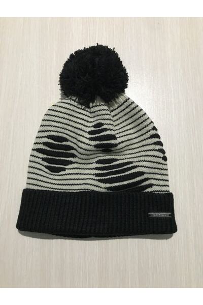 xxx قبعة سوداء نسائية