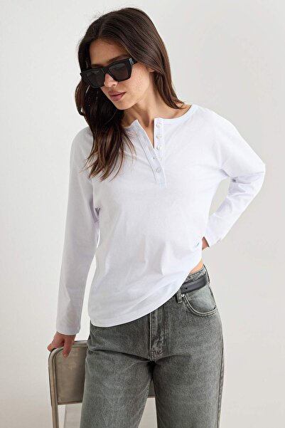 Trendyol Collection White Oversize Buttoned Crew Neck Cotton Knitted T-Shirt ...