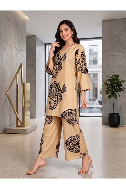 Generic Brand Women co-ord set, Beige & Black Paisley Print