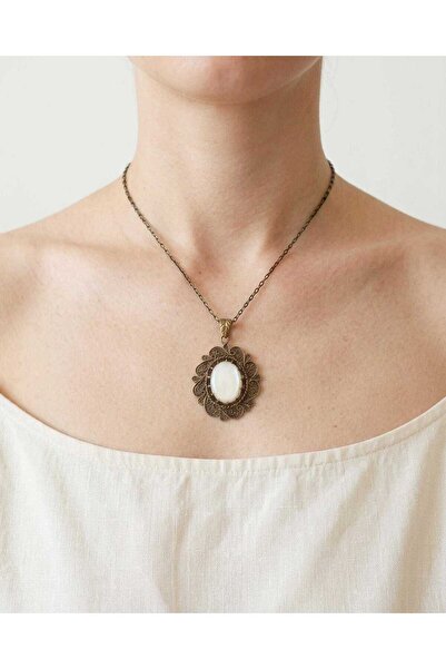 elinasaccessories قلادة برونزية مزخرفة 42 سم مصنوعة يدويًا من الحجر الطبيعي ا...