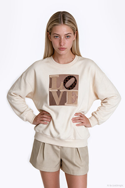 Quzu Love Nakışlı Sweatshirt Krem