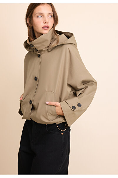 Stradivarius Kapüşonlu kısa oversize trençkot