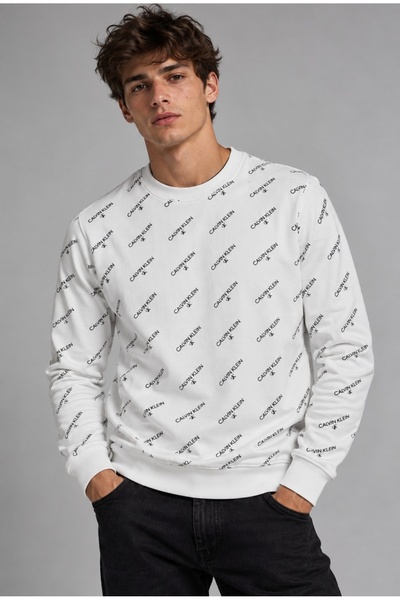 Calvin Klein طباعة شاملة على شكل دائري