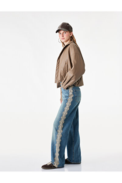 Koton Regular Waist Cotton Pocketed Buttoned Lace Detailed Straight Leg Denim...