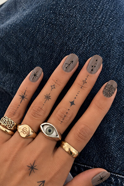New Obsessions Yay Burcu El - Tırnak Dövmesi