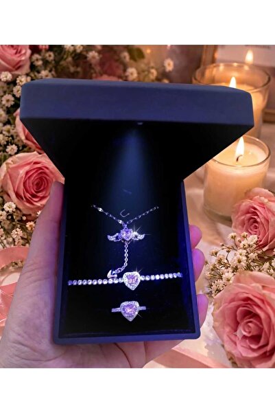 HKN AVM ACCESSORİES Işıklı Kutuda Charm model Yüzük Gümüş Renk Kalp Bileklik ...