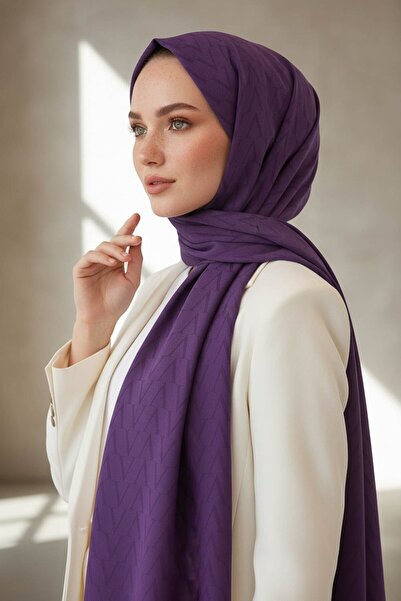 Vissona KREP DEGRADELİ MONOGRAM DESENLİ LİLA RENKLİ 75X195 KIRIŞMAZ ŞAL