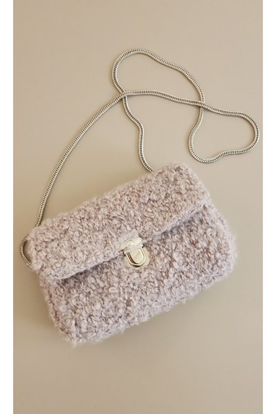 sostyles butik Gri Tüy Pelüş Yün El Yapımı Mini Çanta Kadın Gümüş Zincir Askı...