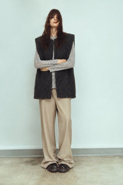 Touché Privé Oversize Textured Vest