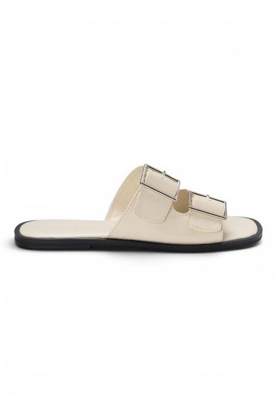 BATA صندل مسطح بتفاصيل مشبكية