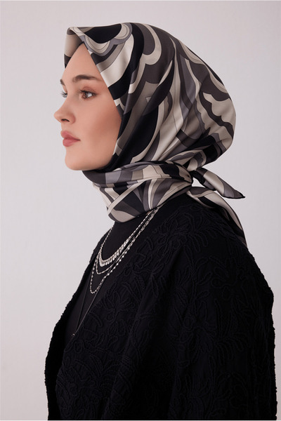 Belli Siyah Soyut Desen %100 Twill İpek Eşarp 4414-85
