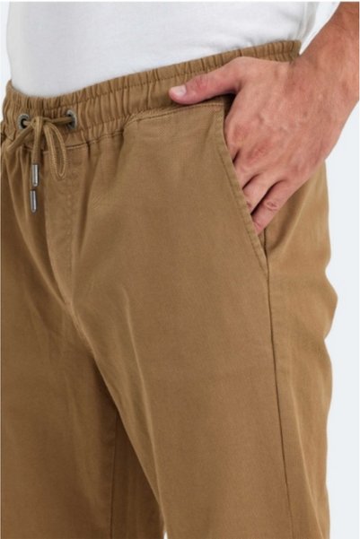 The Crow Pantaloni cargo pentru bărbați Jack, culoare camel