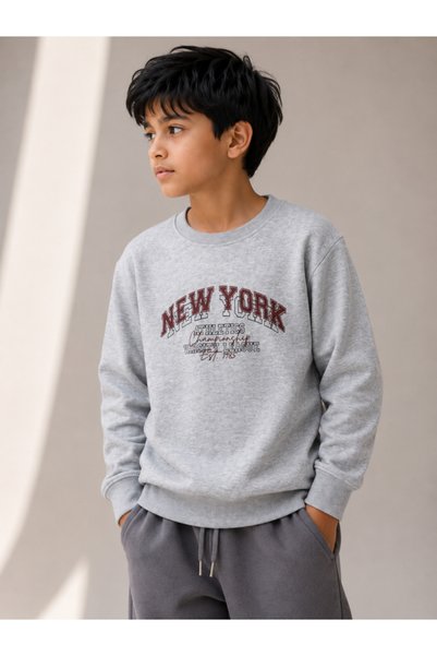 Victor and Jane Boys’ Graphic Pullover