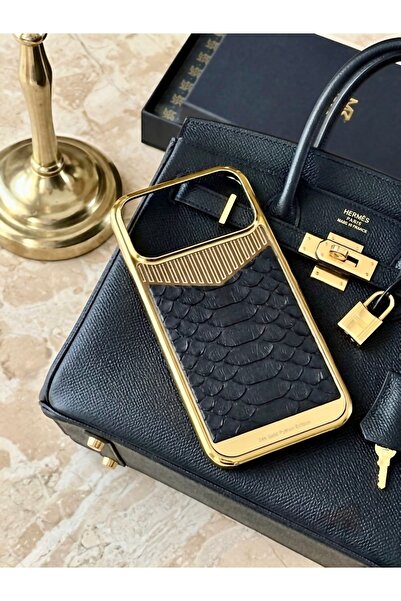 Altın Kaplama ve Siyah Yılan / Piton Derili iPhone 18 Pro Max Kılıf