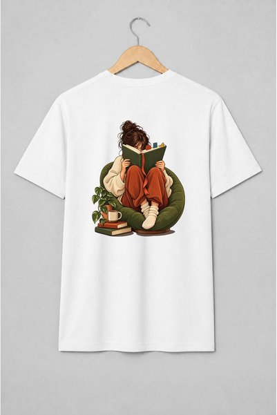 Generic Brand Tricou unisex cu Fată citind o carte în fotoliu stil cozy