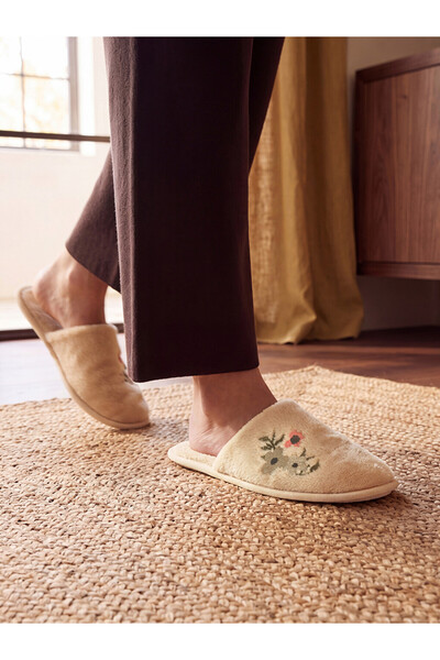 LC Waikiki I Flower Embroidered Women's Slippers from Freezen Store