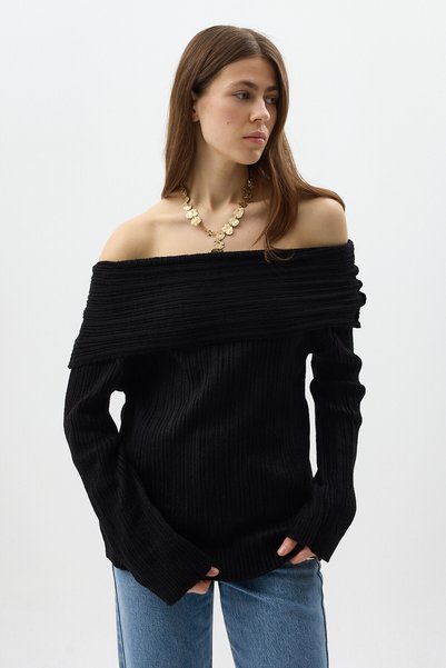Serenity Boat neck long sleeve sweater