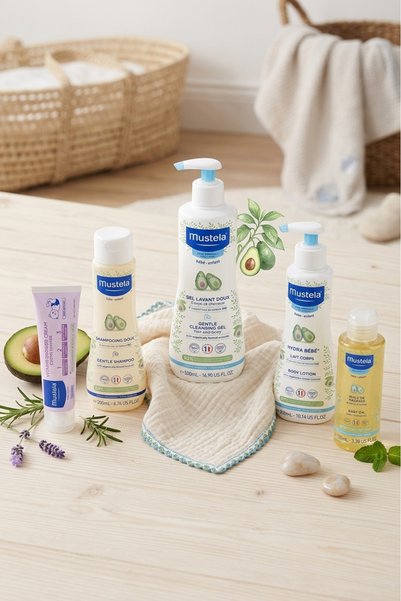 mustela baby مجموعة العناية الفائقة بالطفل