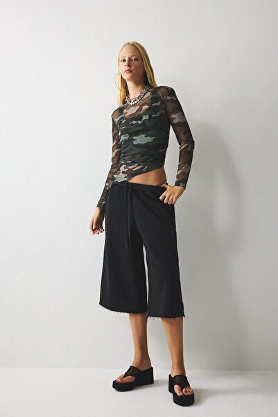 DeFacto Loose Fit Belted Lace-Up Cut-Off Hem Bermuda Shorts I8794Ax26Au