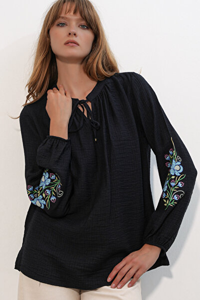 Modamorfo Women's Embroidered Oversize Blouse 1000 - Black